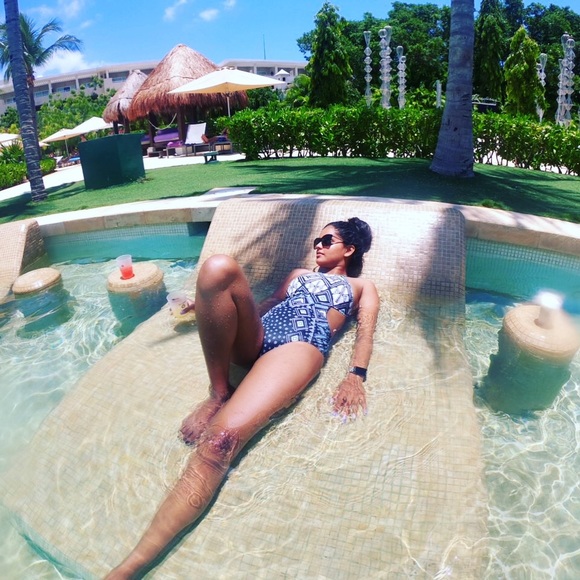 Meet your Posher, Annie - Picture 6 of 7